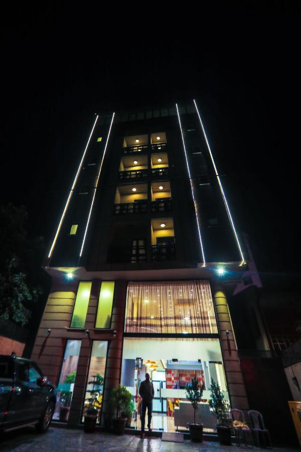 Hotel Tirago Addis Abeba Buitenkant foto